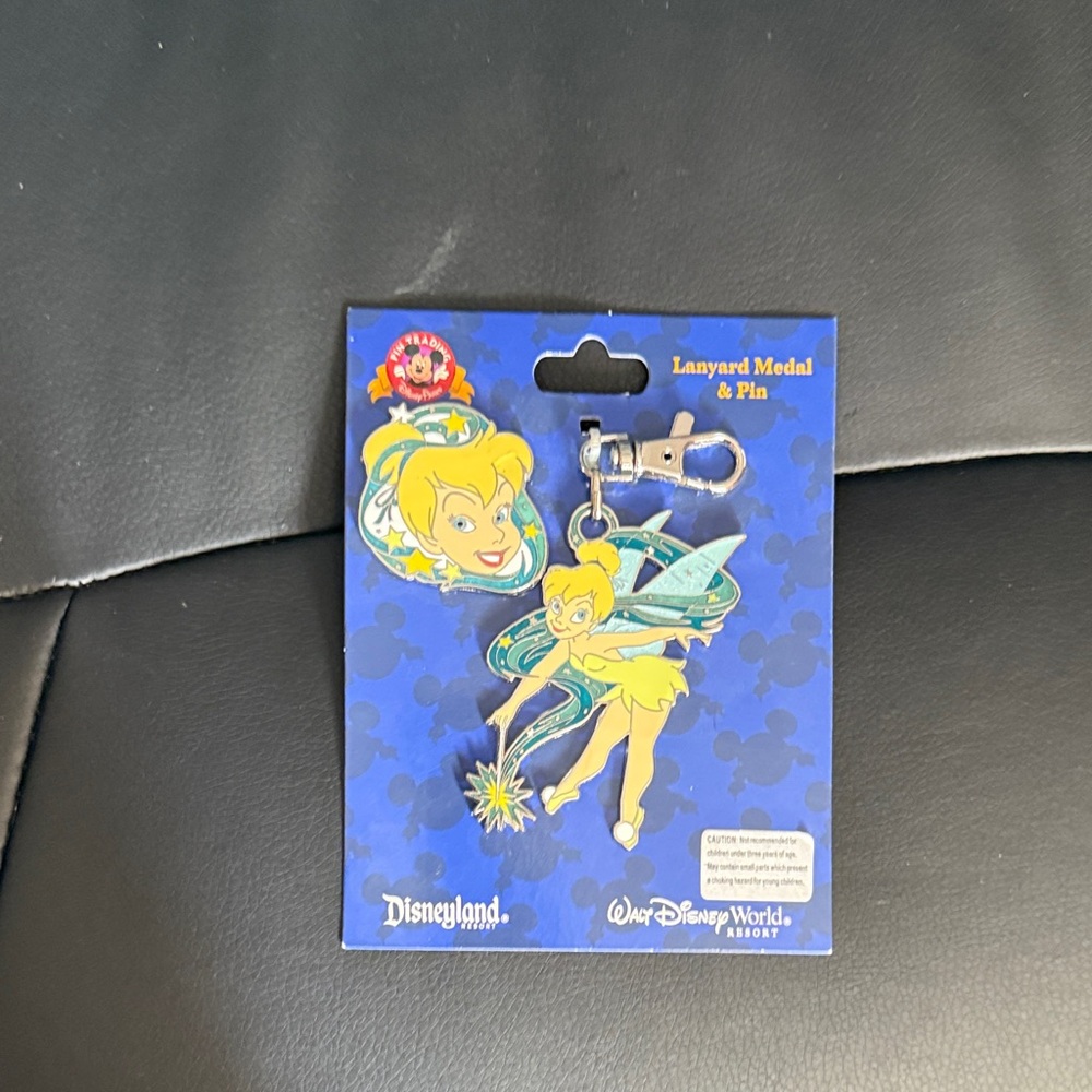 Disneyland Tinker Bell Lanyard Medal & Pin - Green and Yellow